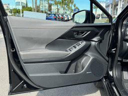 Subaru Crosstrek Limited Hybrid AWD 2026