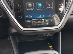 Subaru Crosstrek Limited Hybrid AWD 2026