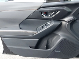 Subaru Crosstrek Limited Hybrid AWD 2026