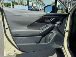 Subaru Crosstrek Limited Hybrid AWD 2026