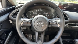 Mazda Mazda3 Sedan 2.5 S Preferred FWD 2026