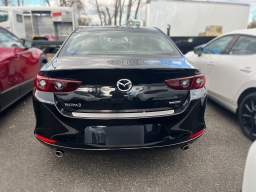 Mazda Mazda3 Sedan 2.5 S Preferred FWD 2026