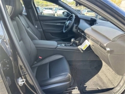 Mazda Mazda3 Sedan 2.5 S Preferred FWD 2026