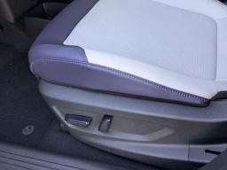 Nissan LEAF SV+ FWD 2026