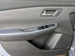 Nissan LEAF PLATINUM+ FWD 2026