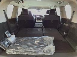 Nissan Armada SV 4x4 2026