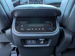 Nissan Armada SV 4x4 2026