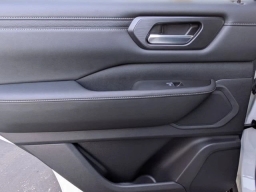 Nissan Armada SV 4x4 2026