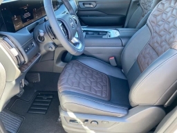 Nissan Armada Platinum Reserve 4x4 2026