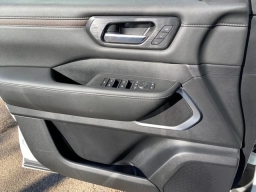 Nissan Armada Platinum Reserve 4x4 2026