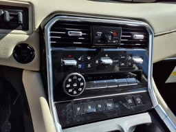 Nissan Armada Platinum Reserve 4x4 2026