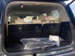 Nissan Armada Platinum 4x4 2026