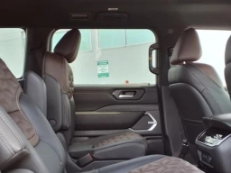 Nissan Armada Platinum 4x4 2025