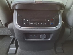 Nissan Armada Platinum 4x4 2025