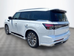 INFINITI QX80 LUXE AWD 2026