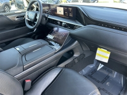 INFINITI QX80 LUXE AWD 2026