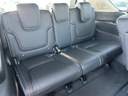 INFINITI QX80 LUXE AWD 2026