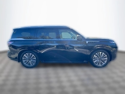 INFINITI QX80 LUXE RWD 2026