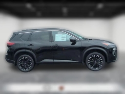 Nissan Rogue Dark Armor AWD 2026