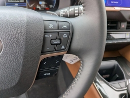 Toyota Crown Signia Limited AWD (Natl) 2026