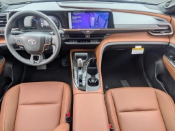 Toyota Crown Signia Limited AWD (Natl) 2026