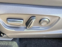 Toyota Crown Signia Limited AWD (Natl) 2025