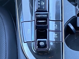 Toyota Crown Signia Limited AWD (Natl) 2025