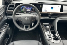 Toyota Crown Signia Limited AWD (Natl) 2026