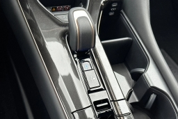 Toyota Crown Signia Limited AWD (Natl) 2026