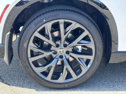 Toyota Crown Signia Limited AWD (Natl) 2026