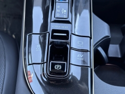 Toyota Crown Signia Limited AWD (Natl) 2026