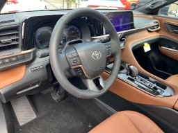 Toyota Crown Signia Limited AWD (Natl) 2026