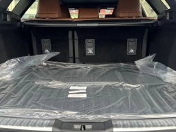 Toyota Crown Signia Limited AWD (Natl) 2026