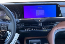 Toyota Crown Signia Limited AWD (Natl) 2026