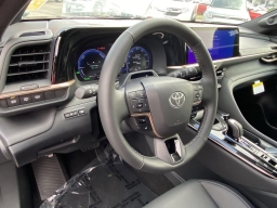 Toyota Crown Signia Limited AWD (Natl) 2026