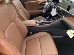 Toyota Crown Signia Limited AWD (Natl) 2026