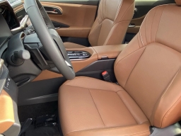 Toyota Crown Signia Limited AWD (Natl) 2026