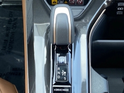 Toyota Crown Signia Limited AWD (Natl) 2026