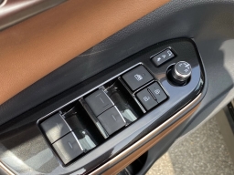 Toyota Crown Signia Limited AWD (Natl) 2026