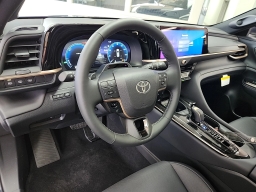 Toyota Crown Signia Limited AWD (Natl) 2026