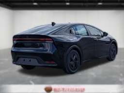 Toyota Prius LE (Natl) 2026