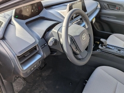 Toyota Prius LE (Natl) 2026