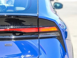 Toyota Prius XLE (Natl) 2026