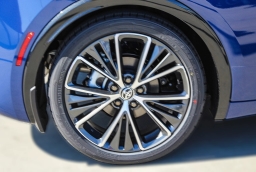 Toyota Prius XLE (Natl) 2026