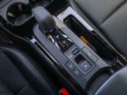 Toyota Prius XLE (Natl) 2026