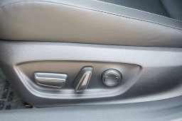 Toyota Prius XLE (Natl) 2026