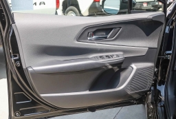 Toyota Prius XLE (Natl) 2026