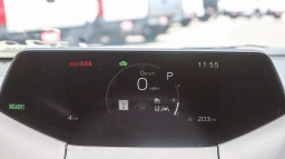 Toyota Prius XLE (Natl) 2026