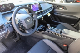 Toyota Prius XLE (Natl) 2026