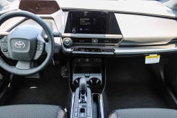 Toyota Prius LE (Natl) 2026